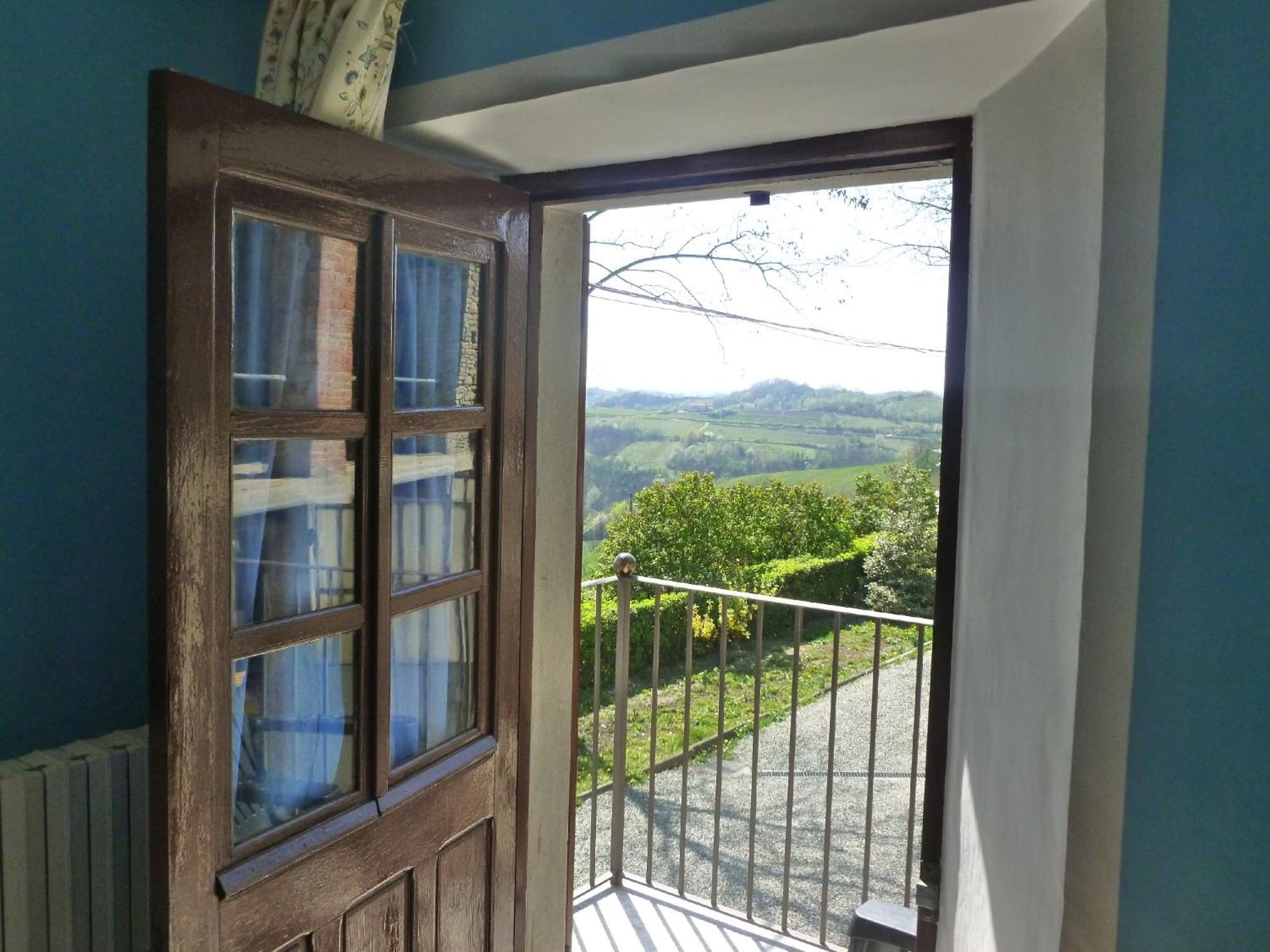 Bed And Breakfast Val D'Oche Castel Boglione Ruang foto