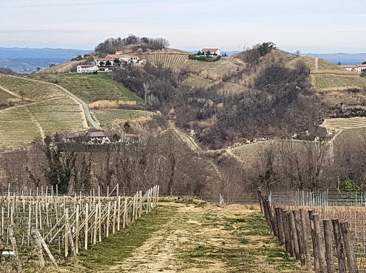 Bed And Breakfast Val D'Oche Castel Boglione Bagian luar foto